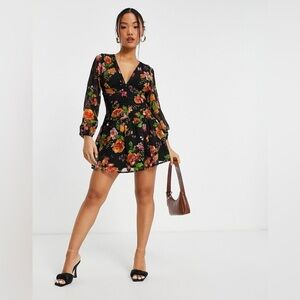 NWT ASOS Long Sleeve Ruched Front Floral Skater Mini Dress Women's size 2P